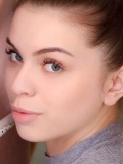 Emily Mayers & Freya Velez